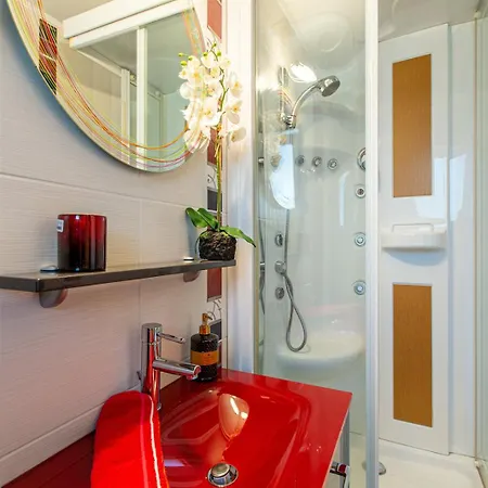 Elena * Chania (Crete)