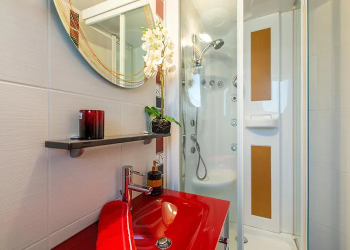 Elena * Chania (Crete)