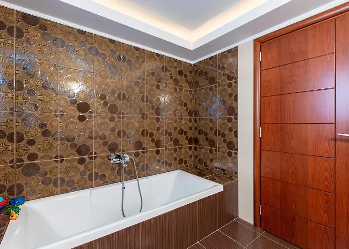 Elena * Chania (Crete)